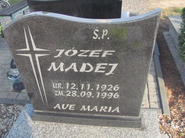 Grób Andrzej Madej
